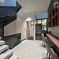 Cc cần bán nhà 3 tầng MT KD VIP Nguyễn Thúy, giá chỉ nhỉnh hơn 7 tỷ.