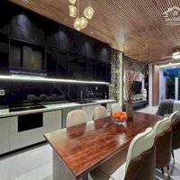 Cc cần bán nhà 3 tầng MT KD VIP Nguyễn Thúy, giá chỉ nhỉnh hơn 7 tỷ.