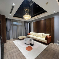Chính Chủ Gửi Bán Căn 3 Phòng Ngủ 2 Vệ Sinh Full Nội Thất Nhập Khẩu Tại Royal City. Liên Hệ: 0966765998