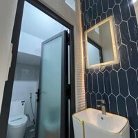 NHÀ MỚI XÂY ĐƯỜNG HỒ VĂN LONG , P.TÂN TẠO , BÌNH TÂN  , GỒM 1 Trệt 1 Lầu, 2PN, 2WC,ĐẶC BIỆT CÓ PHÒNG THỜ GIÁ 2TY130