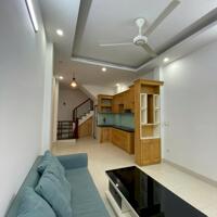 HÀNG HIẾM- TRUNG TÂM DƯƠNG NỘI- Ô TÔ TẢI ĐỖ CỬA