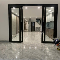 Trung Tâm Long Biên Bồ Đề Nhà Mới 6 Tầng Thang Máy - Full Nội Thất
Diện Tích 55M Xây 6 Tầng Mt4, 5