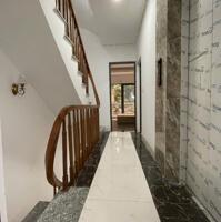 cự hiếm nhà hơn 6 đồng thang máy gần cự lộc,thanh xuân,30m2x5taang,trc nhà gần 3m