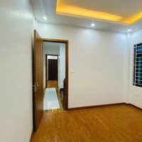 Bán Nhà Đẹp Tây Hồ - Lô Góc Thoáng, 5 Tầng,Diện Tích35M, Full Nội Thất, Sát Lạc Long Quân, Giá Hơn 6 Tỷ