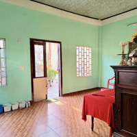 Cần Bán Nhà Mặt Tiền Hoàng Diệu - Đường 2 Chiều, Gần Nguyễn Văn Linh.