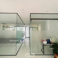 Cho Thuê Văn Phòng Tầng Trệt 7*22M Ngăn Sẵn 2 Phòng Full Máy Lạnh,Có Thang Máy ,Hầm Xe Kđt Vạn Phúc
