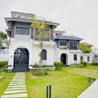 Biệt Thự Biển Giá Siêu Tốt, Sẵn Sàng Đưa Vào Khai Thác Thu Về Dòng Tiền Ổn Định Hàng Tháng.