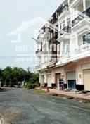 NHÀ MẶT TIỀN 4 TẦNG, NGANG 4M DTSD 206M2 CHỢ BÌNH MINH.