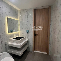 Bán Ch Fafilm 19 Nguyễn Trãi 3Pn 2 Vệ Sinhdiện Tích: 120M Full Nội Thất-Tầng Trung Căn Góc-Bc:đn-Sổ Đỏ-8,4Tỷ Bp