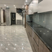 Bán Nhà Nguyễn Văn Cừ. 60M2 * 6 Tầng * 10,3 Tỷ. Thang Máy, Ô Tô Đỗ Cổng.