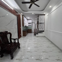 Bán Nhà Phố Hoàng Mai,Phân Lô Siêu Đẹp,Gần Phố, Ngõ To,Tiện Ích An Sinh Cao Chỉ 5.75 Đồng