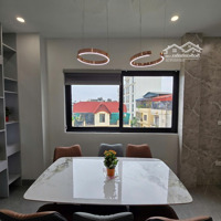Bán Nhà Nguyễn Văn Cừ 6 Tầng Thang Máy,48M2 - Ô Tô Vào Gần Nhà - Gần Phố - Tiện Ích Vip,Chỉ 10.75
