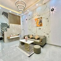 Trung Tâm Quận Bình Thạnh - Sát Quận 1 View Landmark 81 - Sát Chợ Hơn 60M 4Tỷ Hơn Giá Quá Thơm