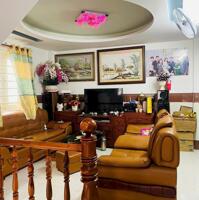 Nhà cực đẹp góc 2 mặt tiền 1 trệt 1 lửng 2 lầu đường 7m ô tô bon bon