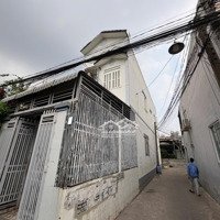 Hàng Hot. Nhà Trệt- Lầu Sổ Hoàn Công. Diện Tích: 71M2. Đường 5M. Gồm 3 Pn- 2Wc- Sân Xe Hơi. Giá: 3.5 Tỷ Tl