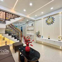 Lên Sóng Siêu Phẩm Chỉ 2Tỷ 960 Triệu Do Đang Kẹt Tiền Ngay Đường Nguyễn Tiểu La , Phường 8 , Quận 10 ,