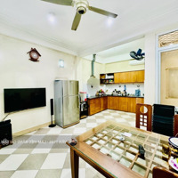 Mặt Phố Lạc Long Quân, Giá Ưu Đãi 44,5 Tỷcos Thương Lượng,Diện Tích 71M2,Có Ô Chờ Thang Máy.