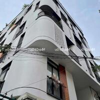 Căn hộ 1 PN siêu sang, đẹp- ban công, cửa kính cực chill, dịch vụ dọn phòng ngay sân bay TSN