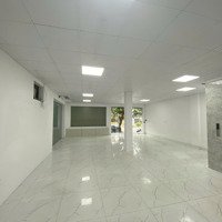 Cho Thuê Nhà Phạm Văn Đồng,Diện Tích120M2; 5 Tầng 1 Tum 1 Hầm. Thông Sàn Thang Máy, Giá 65 Triệu