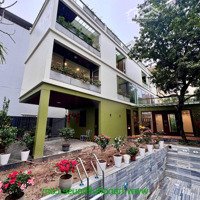 Biệt Thự Sân Vườn Mới, Có Hồ Bơi Ngoài Trời Cho Thuê Ở Tây Hồ Rộng 300M2 Thiết Kế Đẹp