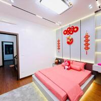 Bán nhà mới tinh 42m 4tầng MT3,9m 9tỷ Xuân Thủy Dịch Vọng Cầu Giấy Xây mới Trung tâm quận.