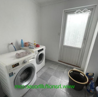 Biệt Thự Tuyệt Vời Có Hồ Bơi, Sân Vườn Đẹp Ở Tây Hồ, Hà Nội Cho Thuê, Xe Cộ Thoải Mái Gần Hồ Tây