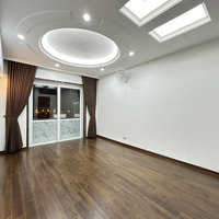 Bán Căn Hộ Chung Cư Nguyễn Chí Thanh 110M2 3 Ngủ 2 Vệ Sinhfull Đồ Nội Thất Giá 7.X Tỷ