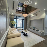 Cho Thuê Căn Góc 3 Phòng Ngủ Sáng Tại Royal City Tầng Trung Hướng Mát View Thoáng !