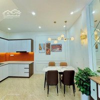 Bán Nhà Đẹp Hai Thoáng, Mặt Tiền Rộng Phố Trương Định