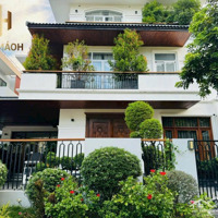 Bán Biệt Thự Mỹ Gia 2 Pmh Q7,Diện Tích15X16,5M, Full Nt Cao Cấp Giá Bán 80 Tỷ Liên Hệ: 0938 775 995 Mr An