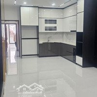 Siêu Hiếm - Kinh Doanh Đỉnh - Thang Máy - Xã Đàn -Đống Đa - Diện Tích: 104M2/5Tang/4,5Mmt*Nhỉnh 30 Tỷ