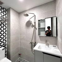 Cho Thuê 2 Phòng Ngủfull Nội Thất Cửa Sổ Thoáng Máy Giặt Fullnew 40M2 Balcon Ngay Cầu Ông Lãnh, Cô Bắc Q1