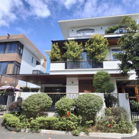 Cần Bán Gấp Căn Biệt Thự Khu Mỹ Văn Với Nội Thất Đầy Đủ. Với 5 Phòng Ngủvà Nhà Hiện Đang Cho Thuê.