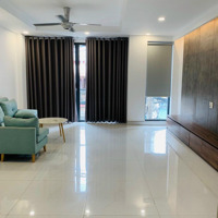 Bán Nhàhẽm Xe Hơilê Thin Riêng, Bến Thành, Q1. Dt: 4,2X25M, 3 Lầu. Khu Vực Trung Tâm Quận 1. Bán 24 Tỷ