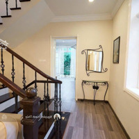 Cần Bán Nhanh Biệt Thự Ciputradiện Tích296M 4 Tầng Full Nội Thất Sang Trọng Giá Cực Tốt. 0914772279
