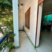 Bán Nhà 3 Tầng Mặt Tiền Đường Nguyễn Thị Minh Khai - Giá Bán 8,2 Tỷ