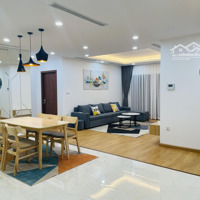 Căn Góc 3Ngủ 102M2 Tầng Trung Nhà Đẹp Hướng Mát Full Nội Thất Xịn Xò Giá Bán 7,2 Tỷ Tại Roman Plaza