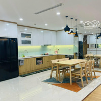 Căn Góc 3Ngủ 102M2 Tầng Trung Nhà Đẹp Hướng Mát Full Nội Thất Xịn Xò Giá Bán 7,2 Tỷ Tại Roman Plaza