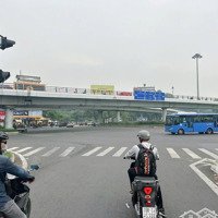 Bán Gấp Nhàmặt Tiềnđường Phạm Văn Đồng, Gò Vấp. Giá Bán 5Tỷ 500 Triệuiệu/53M2.Đang Cho Thuê 35 Triệu/Tháng.sổ Cầm Tay