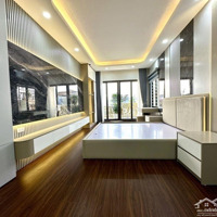 Chính Chủ Đang Cần Bán Gấp - Nhà Mặt Phố - Vỉa Hè Đá Bóng - Kinh Doanh Sầm Uất - 7 Tầng Thang Máy