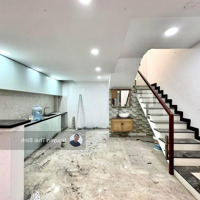 Bán Nhà Mới, Tặng Nội Thất - 5 Tầng - 5 Phòng Ngủ- Ô Tô Đỗ Cửa - Trung Tâm Bình Thạnh