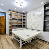 Bán Gấp Nhà Siêu Vị Trí Giá Chỉ 26 Tỷ Mặt Phố Đội Nhân, 55M2 Mặt Tiền 3.6M 5 Tầng Ba Đình