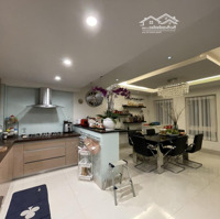 Biệt Thự Kiểu Pháp: 4.5X20M~90M2 Khu Cực Sang Sương Nguyệt Ánh, Bến Thành, Q1, 4 Tầng Giá Bán 31,99 Tỷ