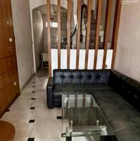 Cho thuê nhà Phố Thanh Nhàn 32m2, 3.5 tầng, 4 ngủ, giá 15 Triệu - ở hộ gia đình, nhóm 5 người