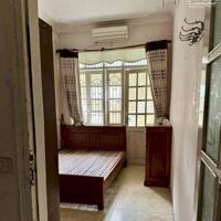 Cho thuê nhà Phố Thanh Nhàn 32m2, 3.5 tầng, 4 ngủ, giá 15 Triệu - ở hộ gia đình, nhóm 5 người