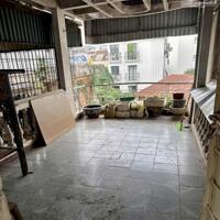 Cho thuê nhà Phố Thanh Nhàn 32m2, 3.5 tầng, 4 ngủ, giá 15 Triệu - ở hộ gia đình, nhóm 5 người