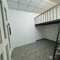 Chính Chủ Cho Thuê Phòng Đường D2. Giá 4 Triệu