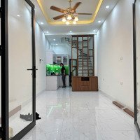 Cc Cho Thuê Nhà Đống Đa(Trung Phụng), Giá Chỉ 15 Triệu/Tháng, 35M2X 5Tầng, Gần Phố , Điện Nước Giá Dân