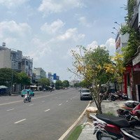 Hàng Hiếm - Nhà 4 Tầng Mặt Tiền Đinh Thị Thi Ngay Cổng Vạn Phúc - Hiệp Bình Phước