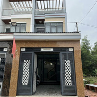 Bán Nhà 1 Trệt 2 Lầu Thiết Kế Hiện Đại Ngay Sau Chợ Tân Bình, Dĩ An